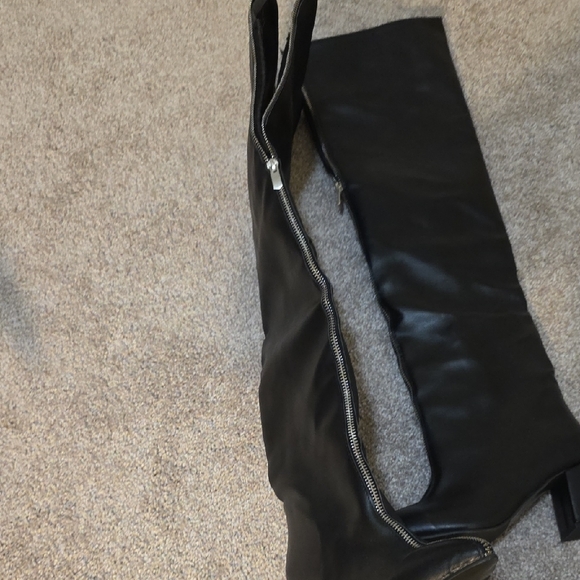 Black Knee-High Women's Boots - Picture 5 of 11